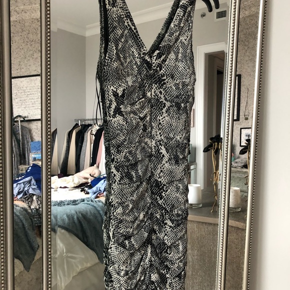 Express Bodycon Wrap Dress - Picture 4 of 8